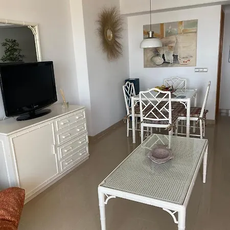 Homely Paseo Maritimo Edificio Eden Roc Апартаменты *