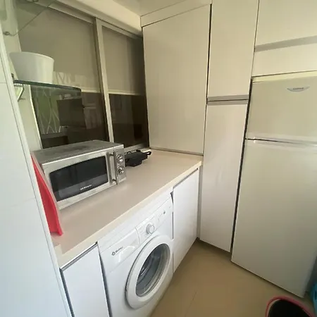 Апартаменты Homely Paseo Maritimo Edificio Eden Roc Марбелья