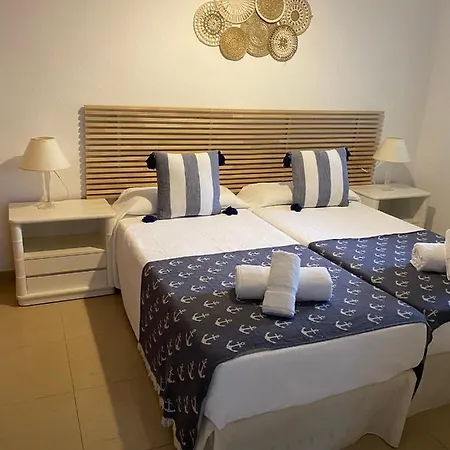 Homely Paseo Maritimo Edificio Eden Roc Апартаменты