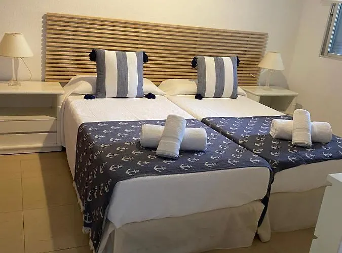 Homely Paseo Maritimo Edificio Eden Roc 아파트 *