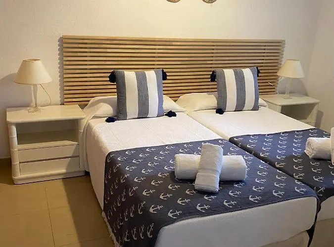 Homely Paseo Maritimo Edificio Eden Roc 아파트